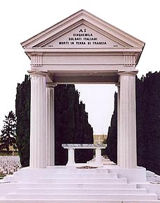 Il tempio del cimitero militare italiano di Bligny